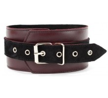 Бордовый ошейник Maroon Collar On The Strap